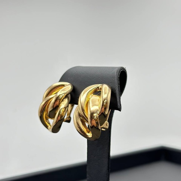 Christian Dior Gold-Tone Interlocking Curb Link Oval Round Clip-On Earrings - Picture 6 of 9